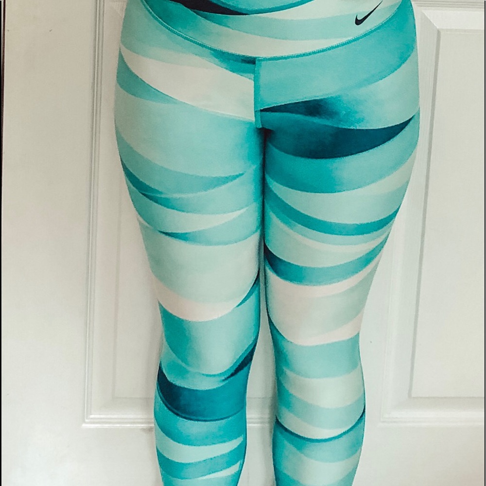 NIKE one legend dri fit turquoise leggings